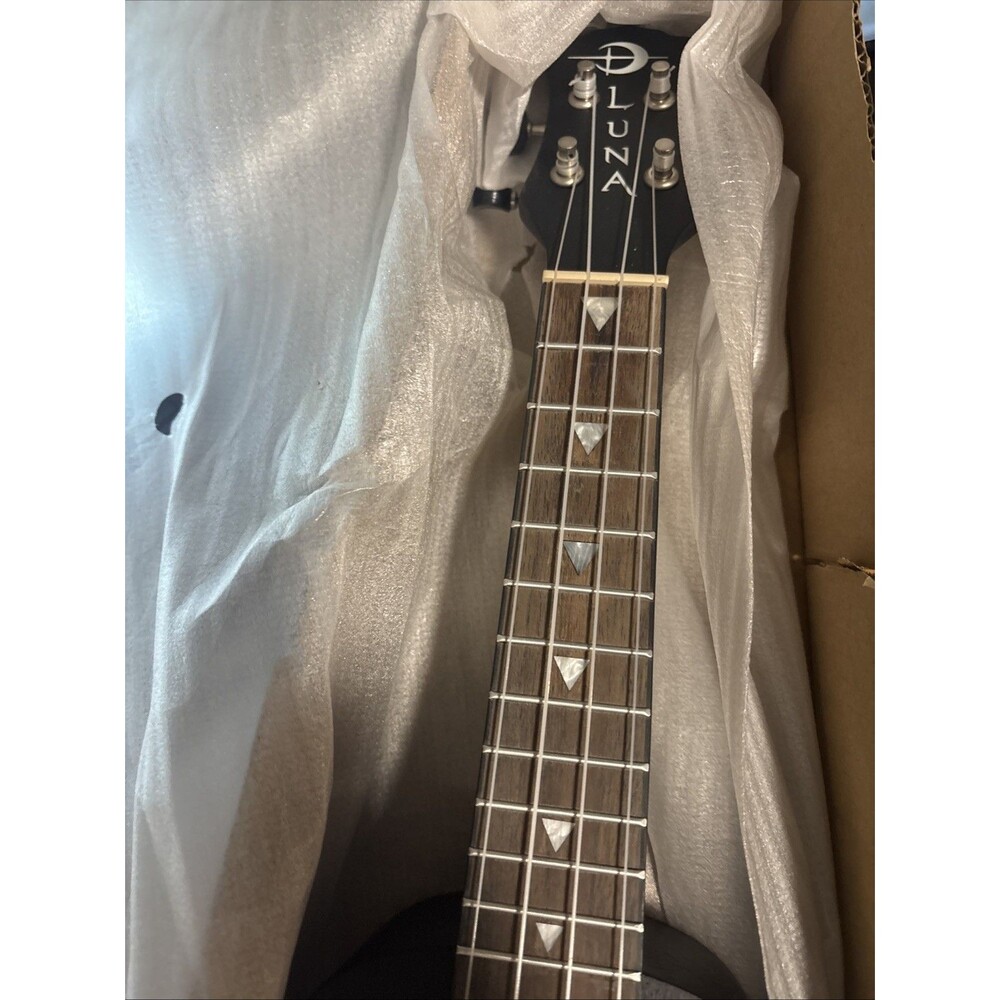 Luna Vintage Mahogany Tenor Ukulele - Black Satin